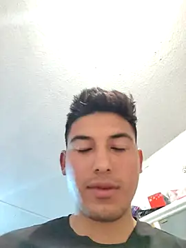 Carlosvelaz561162 online show from March 4, 8:22 am