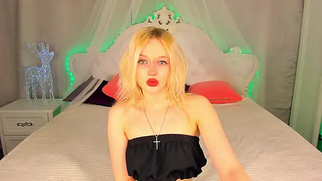 AlessaKiss online show from December 18, 8:41 am