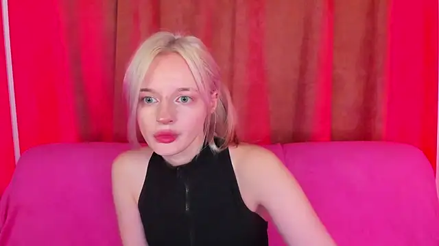 Snapshot of AlessaKiss chatting on May 9, 1:53 am AlessaKiss online show from May 9, 1:53 am
