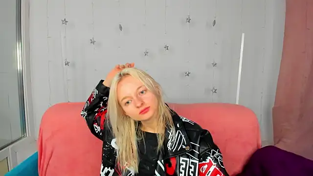 Snapshot of AlessaKiss chatting on May 29, 1:44 am AlessaKiss online show from May 29, 1:44 am