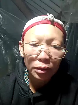 nui-show online show from November 21, 1:43 pm