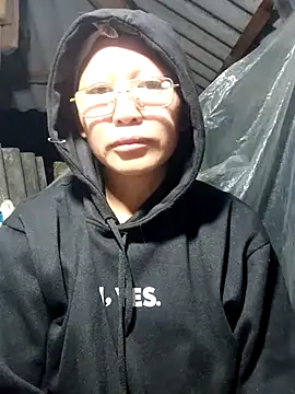 nui-show online show from November 20, 9:58 pm