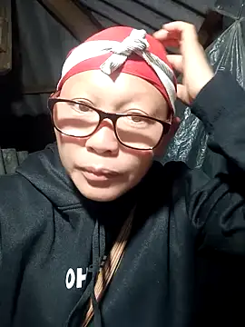 nui-show online show from November 14, 9:07 pm