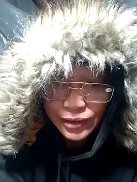 nui-show online show from November 30, 1:12 pm