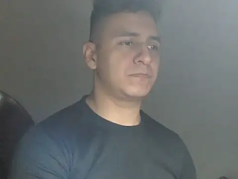 Snapshot of DarkTheKing chatting on October 31, 5:37 am DarkTheKing online show from October 31, 5:37 am