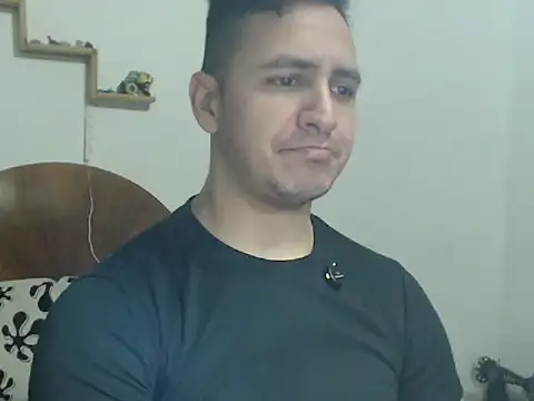 Snapshot of DarkTheKing chatting on November 7, 1:48 pm DarkTheKing online show from November 7, 1:48 pm