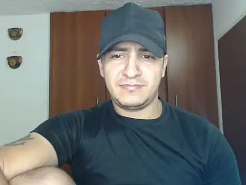 Snapshot of DarkTheKing chatting on January 15, 5:11 am DarkTheKing online show from January 15, 5:11 am