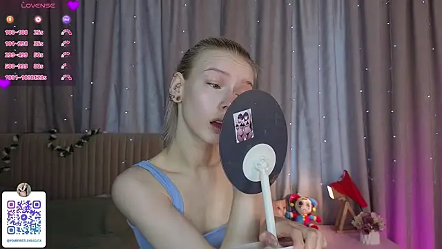 Snapshot of Sunshine_agata chatting on June 22, 4:53 am Sunshine agata online show from June 22, 4:53 am