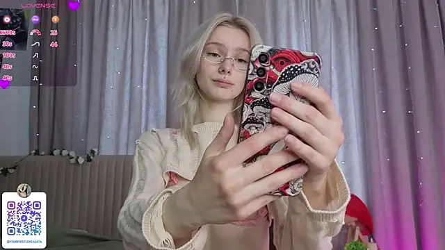 Snapshot of Sunshine_agata chatting on June 9, 5:30 am Sunshine agata online show from June 9, 5:30 am