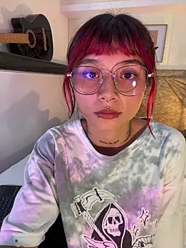 Emma duff online show from March 31, 7:49 pm