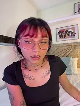 Emma duff online show from March 20, 7:48 pm