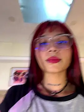 Snapshot of Emma_duff chatting on July 15, 7:43 pm Emma duff online show from July 15, 7:43 pm