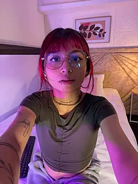 Emma duff online show from March 12, 7:40 pm