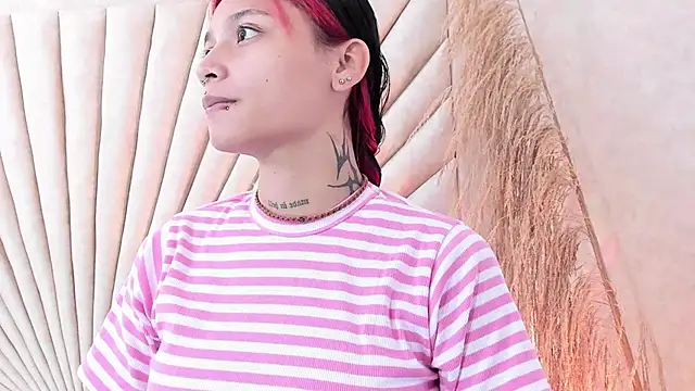 Emma duff online show from October 29, 12:26 pm