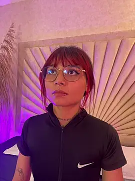 Emma duff online show from March 22, 12:50 pm