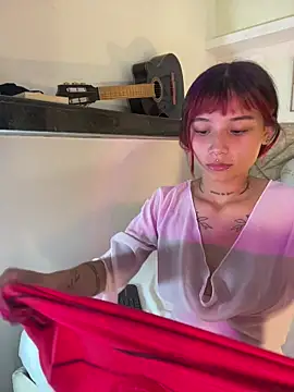 Emma duff online show from April 5, 7:42 pm