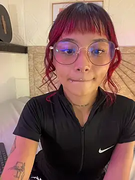 Emma duff online show from April 22, 7:53 pm