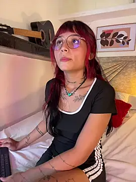 Emma duff online show from April 16, 9:39 pm