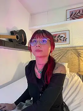 Emma duff online show from March 19, 7:47 pm