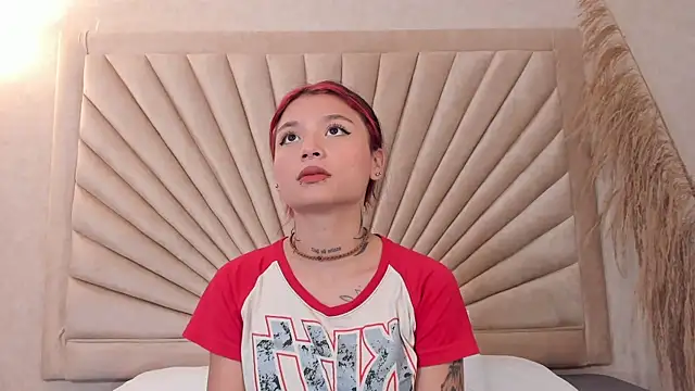 Emma duff online show from November 4, 11:58 am