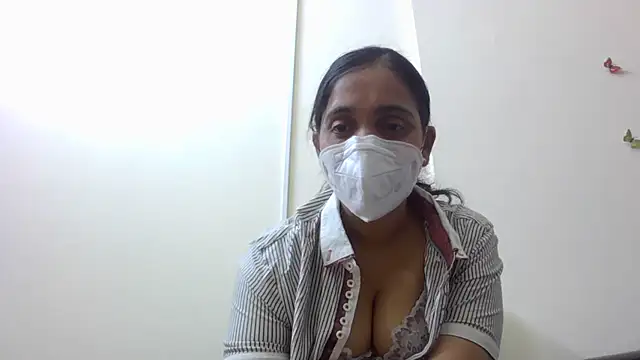 Snapshot of shainiasha1 chatting on July 15, 5:53 pm shainiasha1 online show from July 15, 5:53 pm