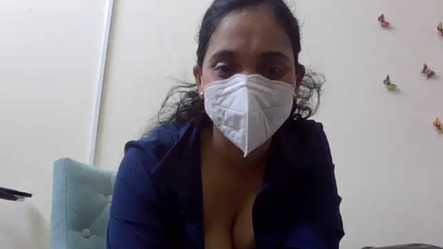 Snapshot of shainiasha1 chatting on July 14, 5:52 pm shainiasha1 online show from July 14, 5:52 pm