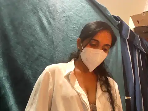 shainiasha1 online show from May 27, 5:31 pm