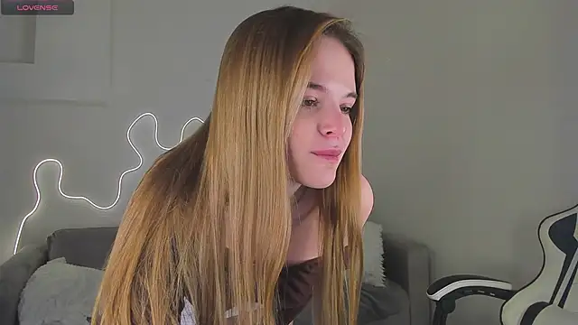 Snapshot of bella_xx__ chatting on February 28, 3:17 am bella xx online show from February 28, 3:17 am