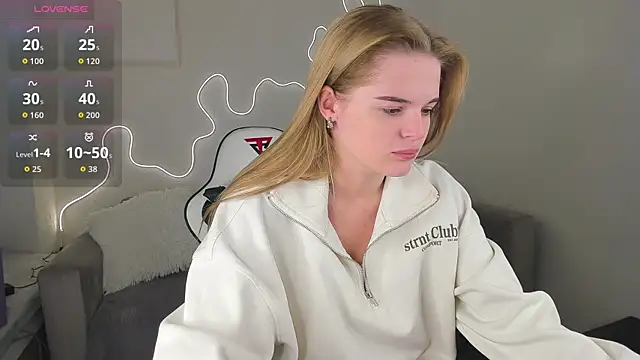 Snapshot of bella_xx__ chatting on November 28, 2:56 am bella xx online show from November 28, 2:56 am