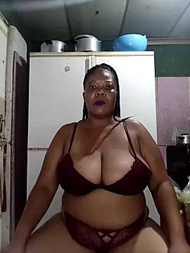 boobsqueenxo online show from November 26, 6:19 pm