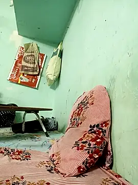 maxmishra18 online show from November 13, 7:56 am