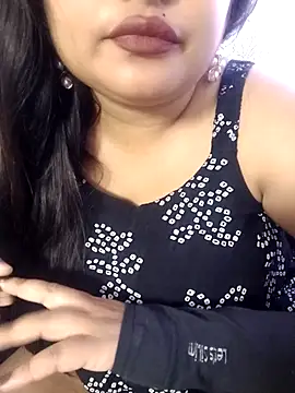 Snapshot of Cuty-Lina chatting on November 24, 4:01 am Cuty-Lina online show from November 24, 4:01 am