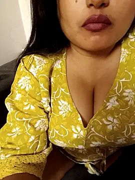 Snapshot of Cuty-Lina chatting on November 11, 2:23 pm Cuty-Lina online show from November 11, 2:23 pm