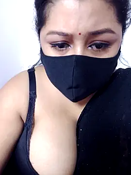 Snapshot of Cuty-Lina chatting on November 3, 5:49 pm Cuty-Lina online show from November 3, 5:49 pm