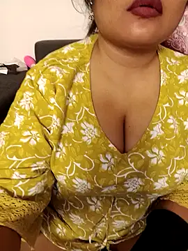 Snapshot of Cuty-Lina chatting on November 13, 4:55 pm Cuty-Lina online show from November 13, 4:55 pm