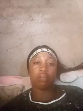 Snapshot of Bretbooty23 chatting on October 21, 7:08 am Bretbooty23 online show from October 21, 7:08 am