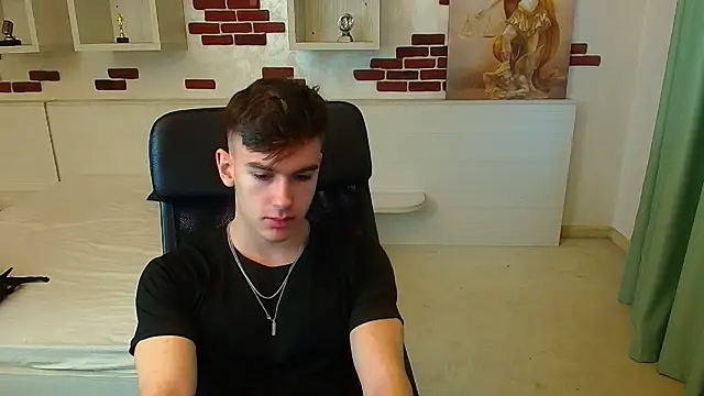 BradyFlint online show from November 29, 8:36 am