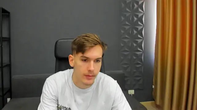 BradyFlint online show from April 14, 8:08 am