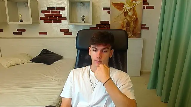 BradyFlint online show from November 19, 6:13 am