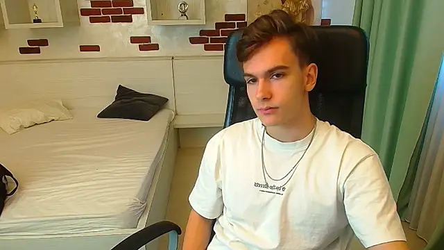 BradyFlint online show from October 31, 6:21 am