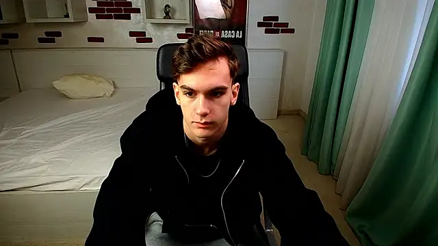 BradyFlint online show from March 19, 5:07 am