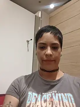 Snapshot of Natimiau chatting on November 11, 11:20 pm Natimiau online show from November 11, 11:20 pm