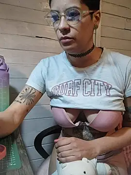 Snapshot of Natimiau chatting on October 28, 4:50 pm Natimiau online show from October 28, 4:50 pm