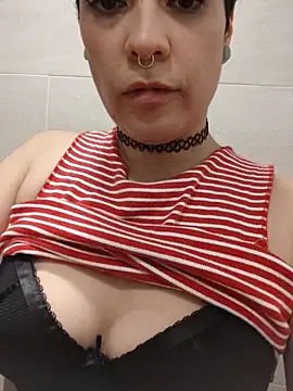 Snapshot of Natimiau chatting on November 26, 9:59 pm Natimiau online show from November 26, 9:59 pm