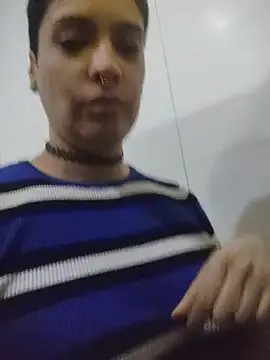 Snapshot of Natimiau chatting on November 5, 6:33 pm Natimiau online show from November 5, 6:33 pm