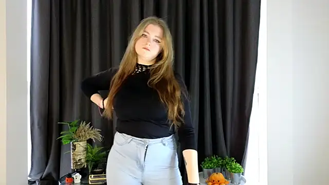 NightSaffron online show from December 1, 7:42 am