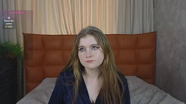 NightSaffron online show from January 10, 8:42 am