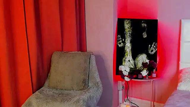 IzieCarter online show from November 6, 8:46 pm