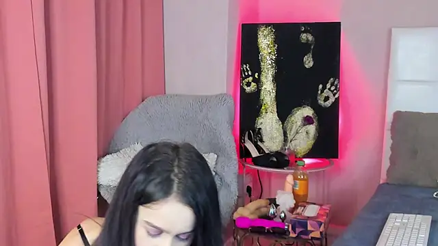 IzieCarter online show from November 23, 8:08 pm