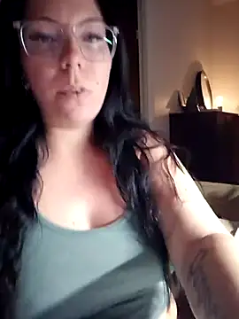 Snapshot of NordicNaughty chatting on November 19, 8:31 pm NordicNaughty online show from November 19, 8:31 pm